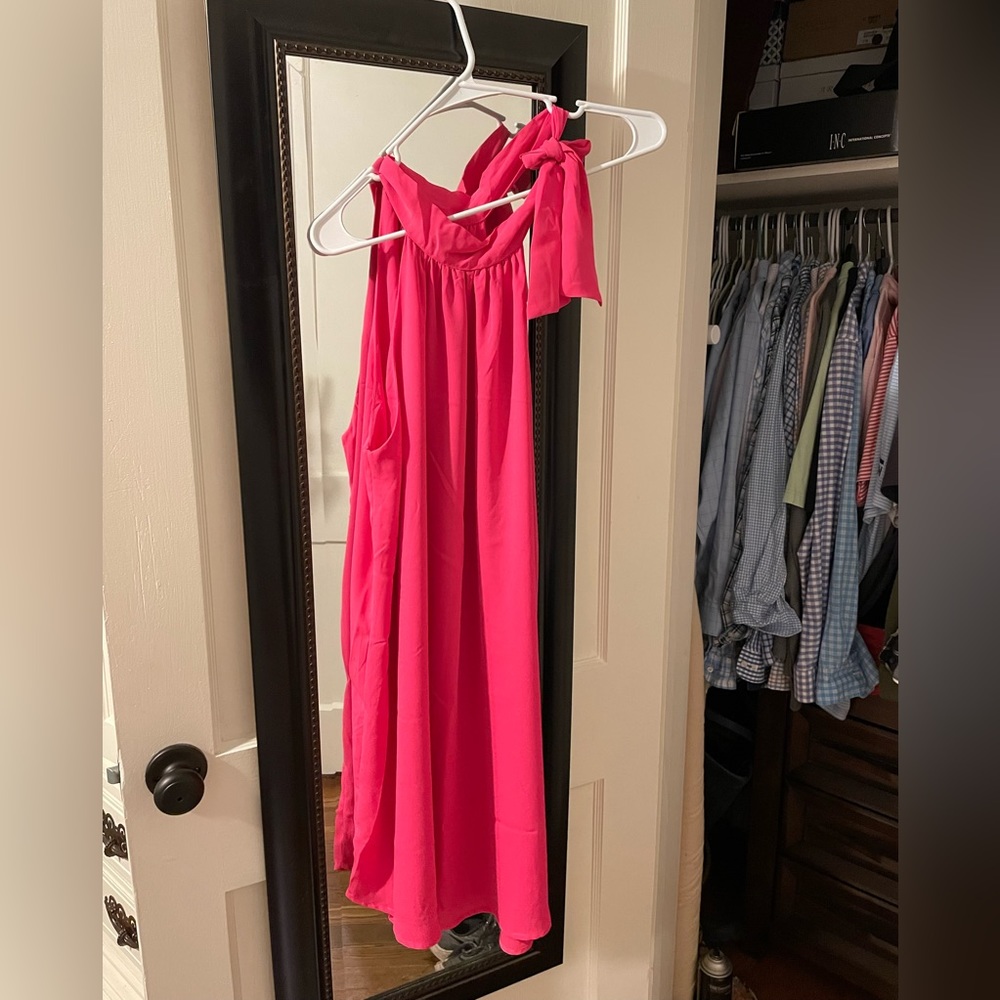 Hot pink dress!